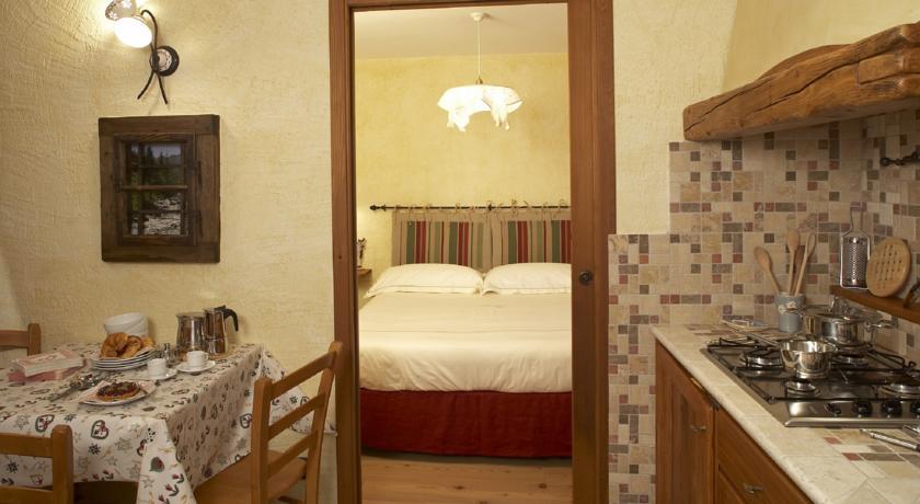 Residence Lo Peyo Champoluc Habitación foto